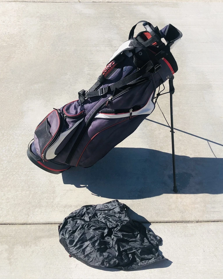 Bolsa de pie de golf CLUB CHAMP Ultra-Lite de 7 vías con correas de transporte dobles y cubierta para lluvia Foto 2 de 4