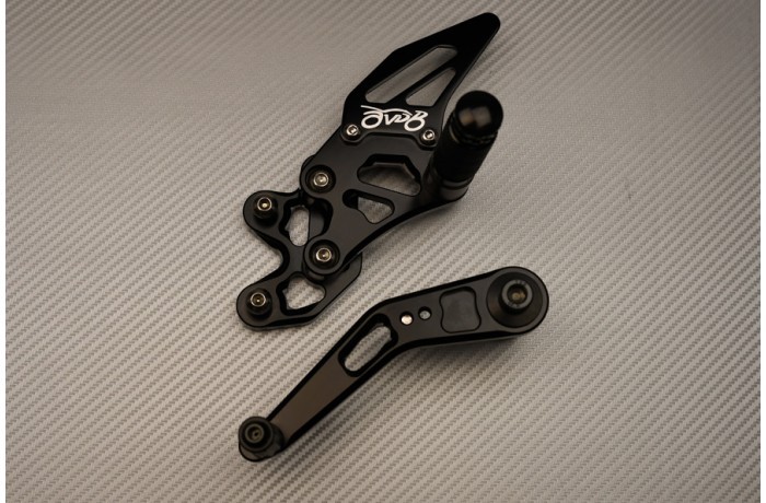 Commandes reculées ajustables GSXR 600 WVC3 repose pied alu AVDB argent