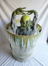 RARE Spirit Halloween Toxic Zombie Barrel 2008 Animatronic Horror Prop *READ*