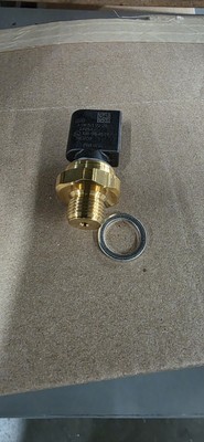 DDE-A0111539228 Engine Oil Pressure Sensor for Freightliner DD15/DD13 ENG OEM!!!