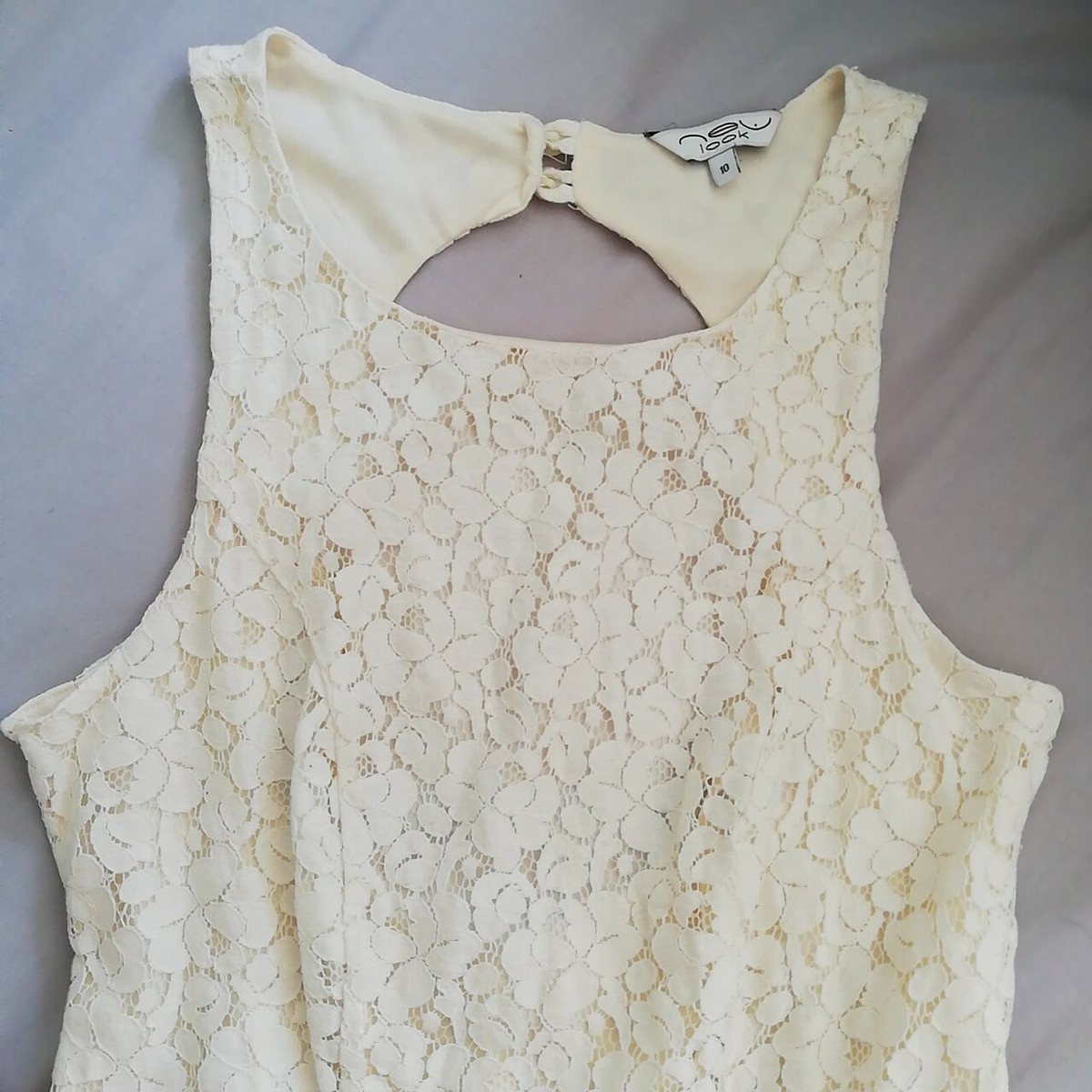 white lace graduation dress Zapaka Women Cute White Bateau Short Graduation Dress Long Sleeves Lace-Up Back Commencement Dress with Lace, White / US4