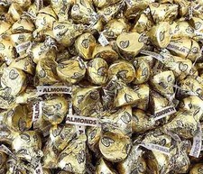 HERSHEY'S Kisses Milk Chocolate With Almonds, Bulk Candy Bag 2 Pounds 