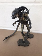 neca predalien 2019