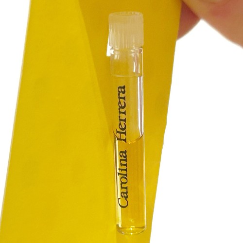 Vintage 1980s Carolina Herrera Eau de Parfum Mini Vial Black White Polka Dots - Foto 4 di 4