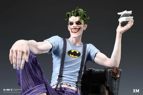 XM Studios The Joker - White Knight 1/4 Scale Statue LIMITED EDITION - Picture 5 of 12