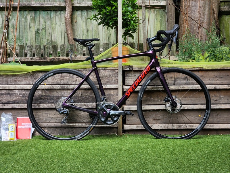 £599! FULL CARBON SPECIALIZED ROUBAIX 11sp ULTEGRA HYD DISC ROAD BIKE 56cm LARGE