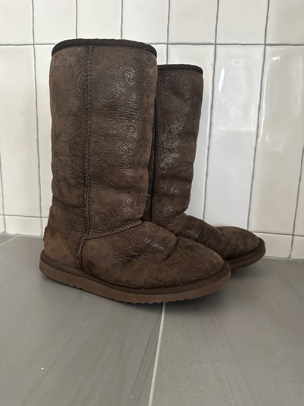 UGG (Authentic) Classic BAROQUE Embossed Paisley … - image 8