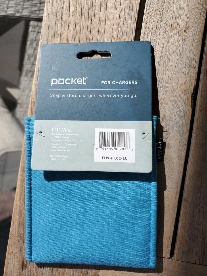 UT Wire Pocket Snap & Store Mobile Charger Case Pouch, Blue - Image 2 of 4