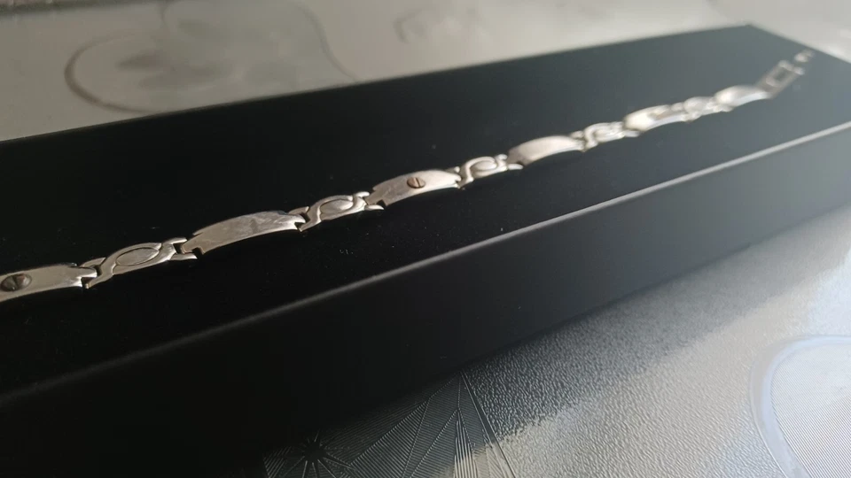 SET 2 BRACCIALI UOMO SECTOR (NUOVO MAI USATO) | IDEA REGALO - Immagine 3 di 4