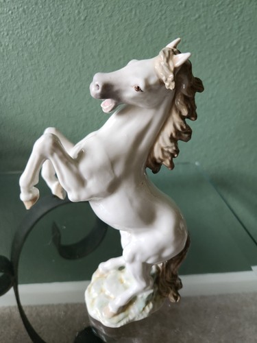 Paul Sebastian Porcelain 8" White Stallion Rearing on Legs Horse Figurine RARE! - Picture 2 of 9