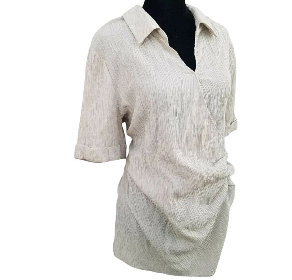 Blusa Alfani para mujer. Talla grande. Nuevo con etiquetas $69 Foto 2 de 4