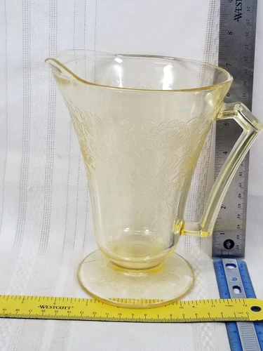HAZEL ATLAS Footed Pitcher Florentine Poppy #2 Yellow Depression Glass