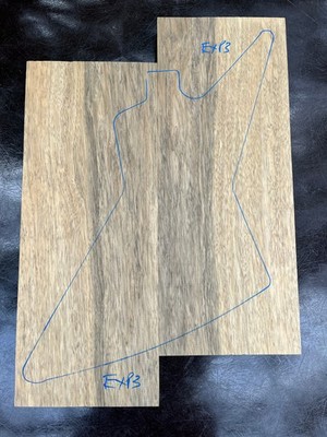 BLACK LIMBA / KORINA 2-teiliges EXPLORER Gitarrenkörper-Set 610 x 484 x 49 mm EXP3