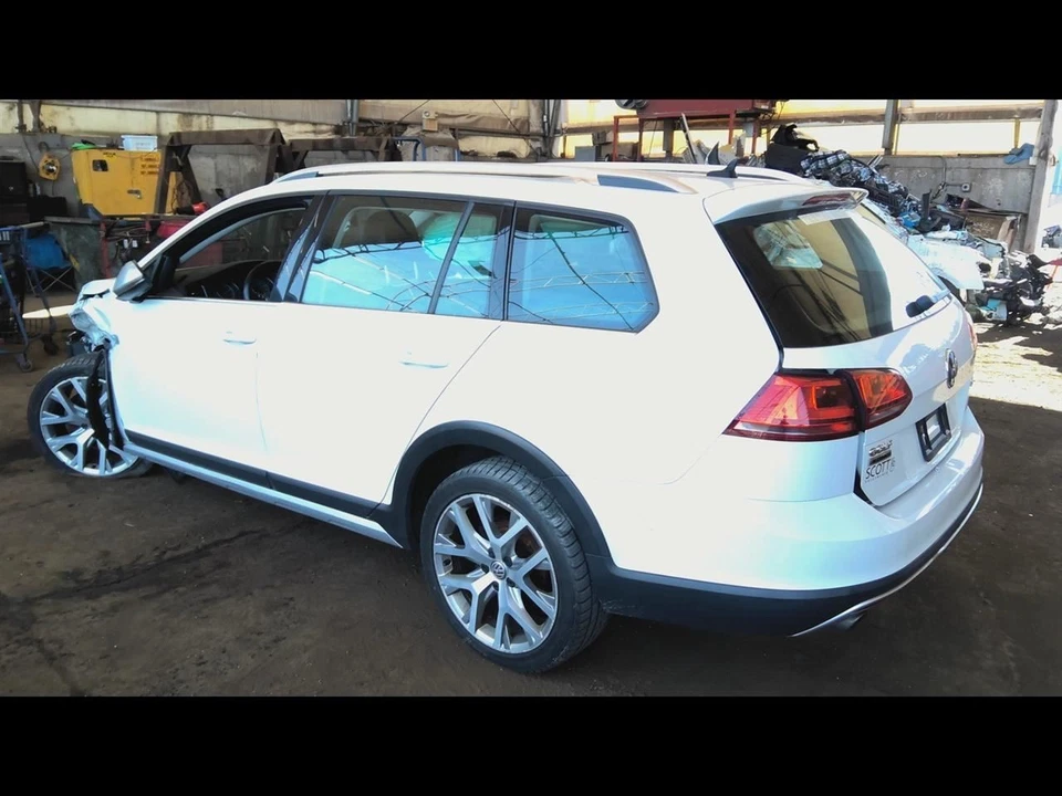 Alternator Bosch Manufacturer Fits 15-19 GOLF 6554815 - Image 2 of 4