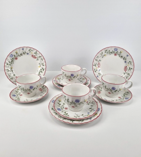 Vintage Johnson Bros Summer Chintz Set Of 4 Teacup Trios England 1980s VGC - Picture 1 of 20