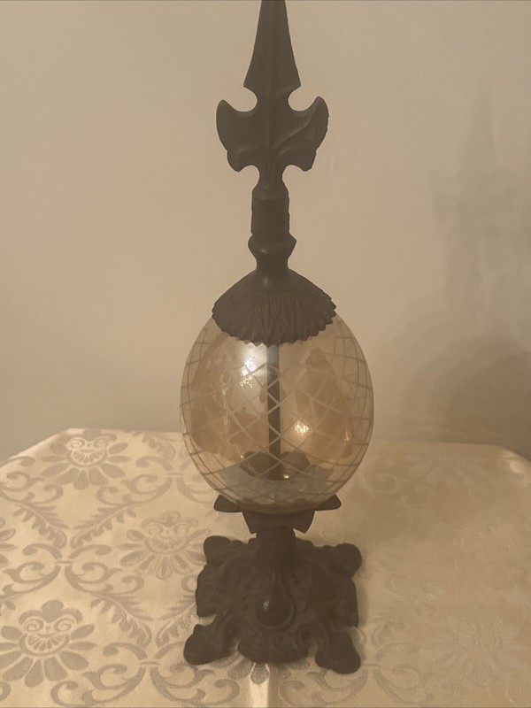 Vintage Fleur De Liz Cast Iron Design Amber Glass Globe Table Decorative Home