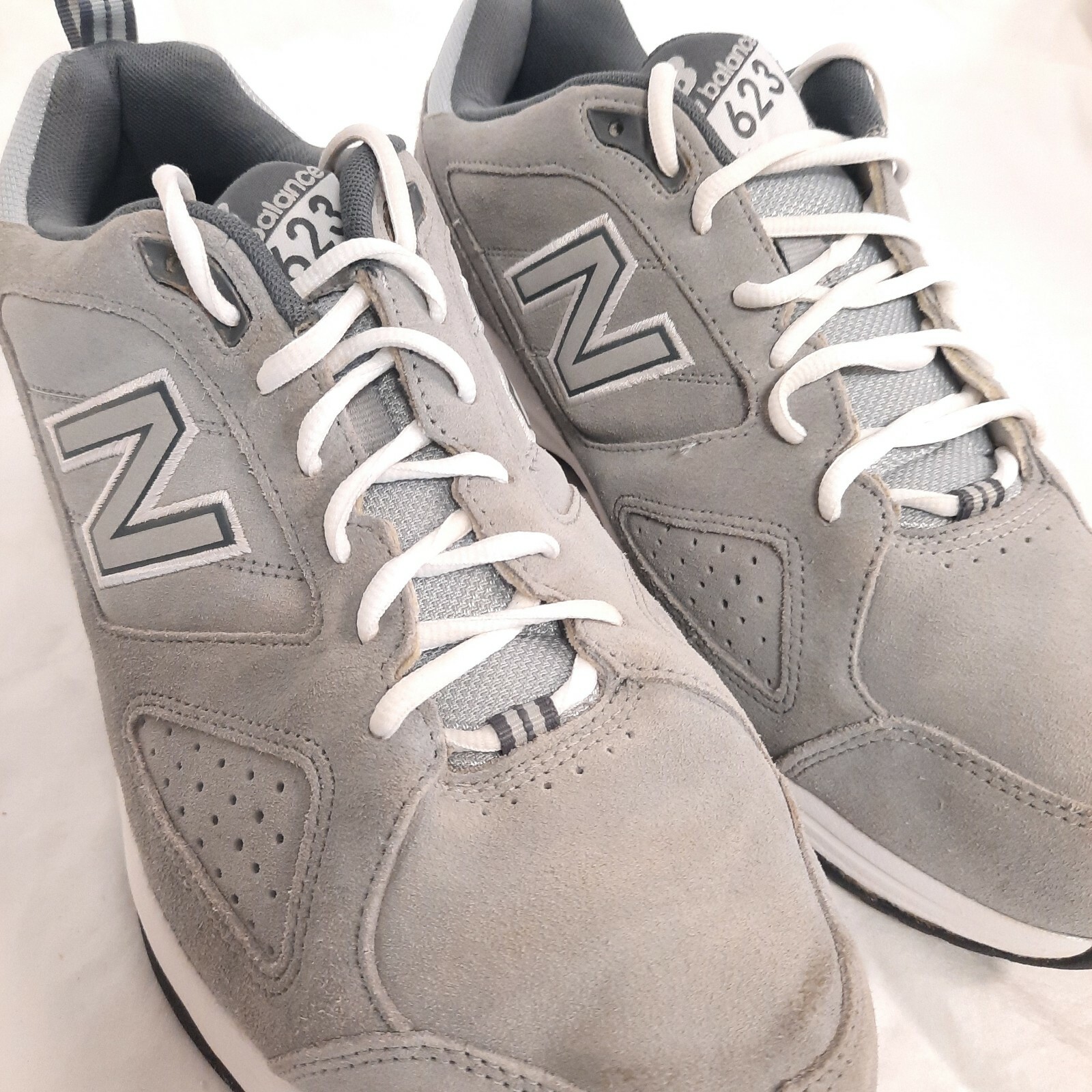 New Balance Mens Training Suede Shoes 