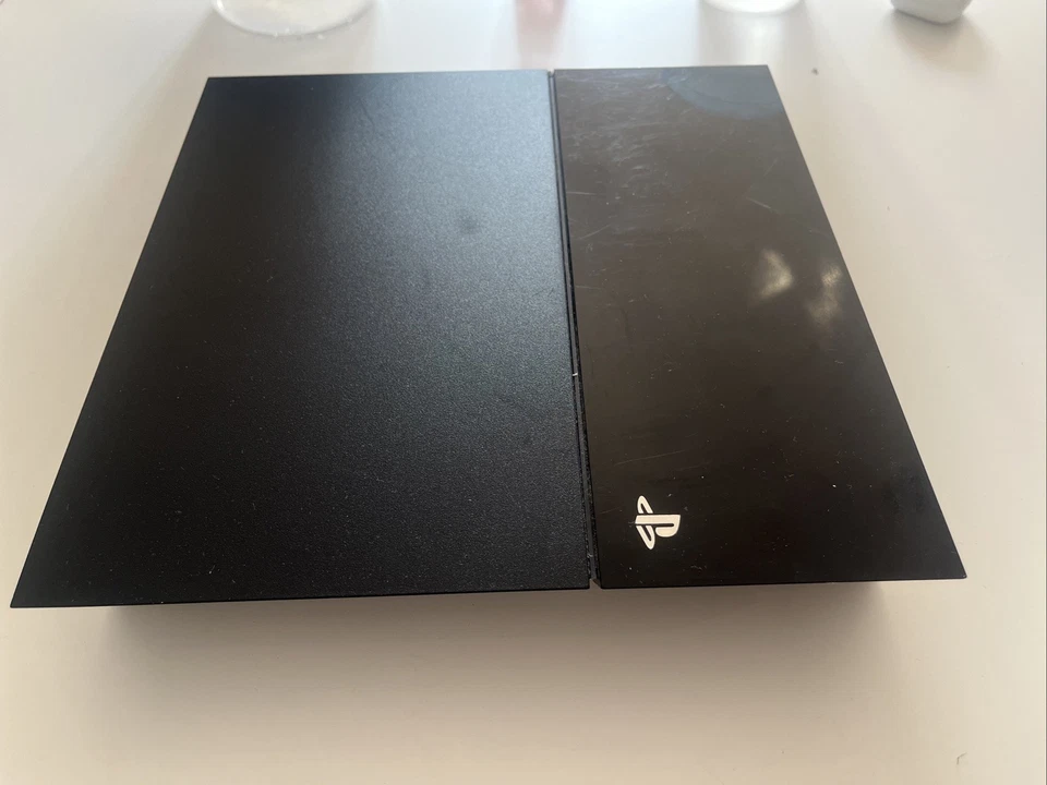 Sony PlayStation 4, photo 4 of 5