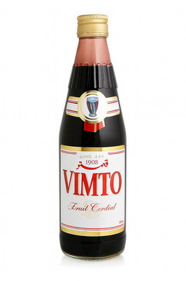 Vimto Fruit Cordial Original   Fruchtgetränk Konzentrat Sirup 710 ml