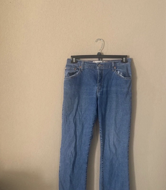 Women’s Levi’s Classic Bootcut Mid Rise Dark Wash Denim Jeans Size 8M