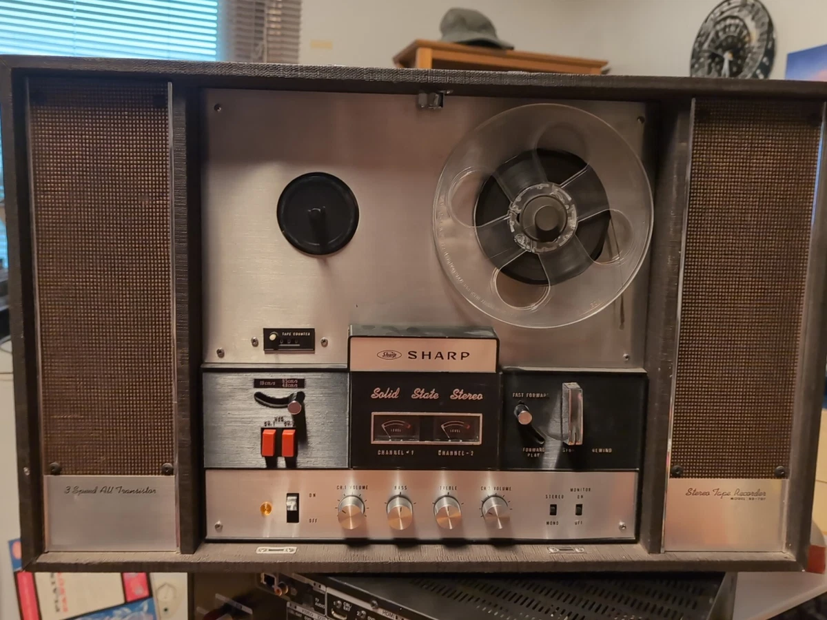 新品』 SHARP シンクロ カセットテープレコーダー RD-670AV1 新品