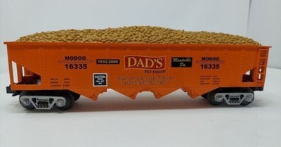 NIB MTH RAILKING 30-7539, DAD'S PET FOODS 4-BAY HOPPER #16335 with LOAD 