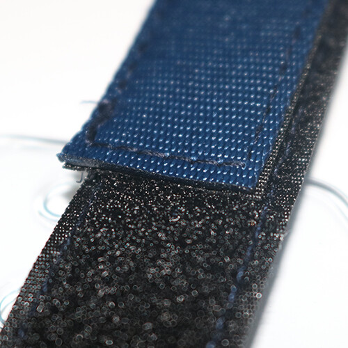 Armband Foto Ausweis Abzeichen Halter vertikal blau, rot Reißverschluss Allwetter 25 Stück - Bild 3 von 7