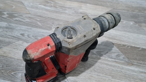 Milwaukee M18ONEFHPX- 18V Rotary Hammer Drill - With 6.0 AH Battery - Picture 4 of 11