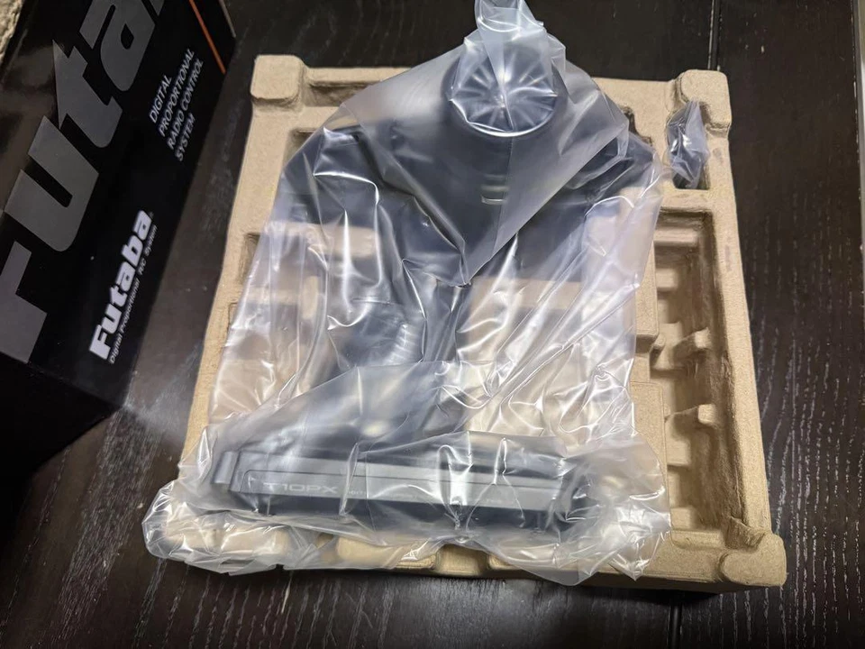 Futaba  T10PX 10-Channel 4G Telemetry Radio System Transmitter Set - Image 2 of 3