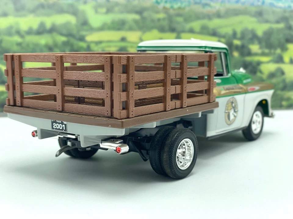 Banco de metal fundido a presión ultra raro Capital Press 1957 Chevy plataforma de estacas #78041 SpecCast Foto 3 de 4