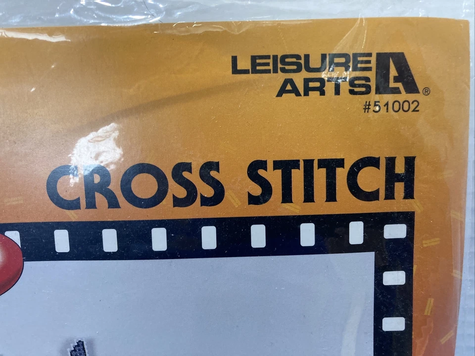 Vtg 1997 LOONEY TUNES Cross Stitch Magnet Set Bugs Tweety Taz Daffy SEALED NOS - Image 3 of 4