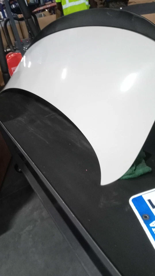 Tapa de cubierta usada se adapta a: BMW 535I 2016 con alerón grado C Foto 2 de 4