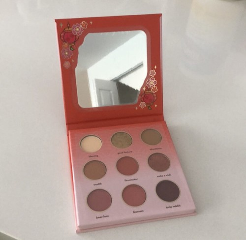 THE CREME SHOP X HELLO KITTY AND FRIENDS MOON GAZE 9 COLOR PALETTE NEW - Picture 2 of 6