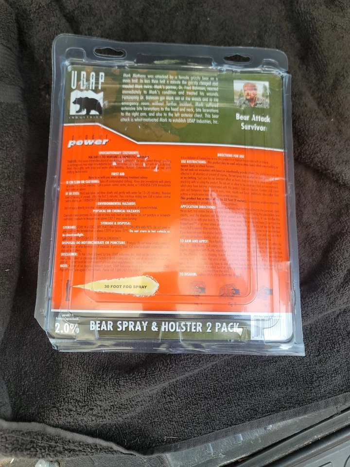 Paquete de 2 repelentes en aerosol UDAP Pepper Power Bear con funda suave caducidad 12/25 Foto 2 de 4
