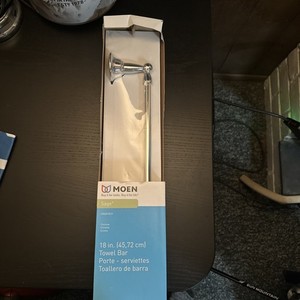 Moen DN6818RN Sage Bathroom Towel Bar, 18", Brushed Nickel , New