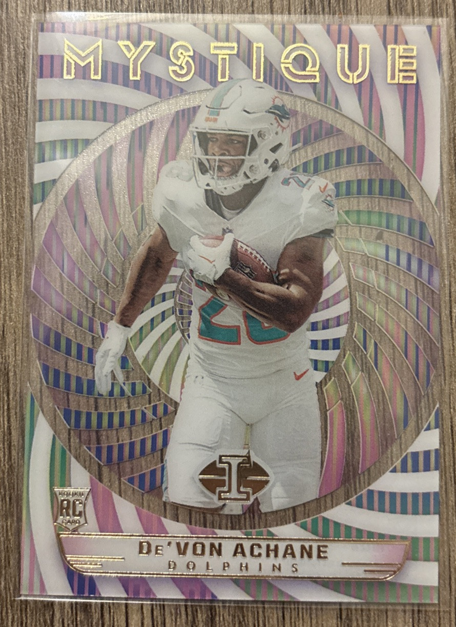 2023 Panini Illusions Football Mystique De'von Achane RC #9