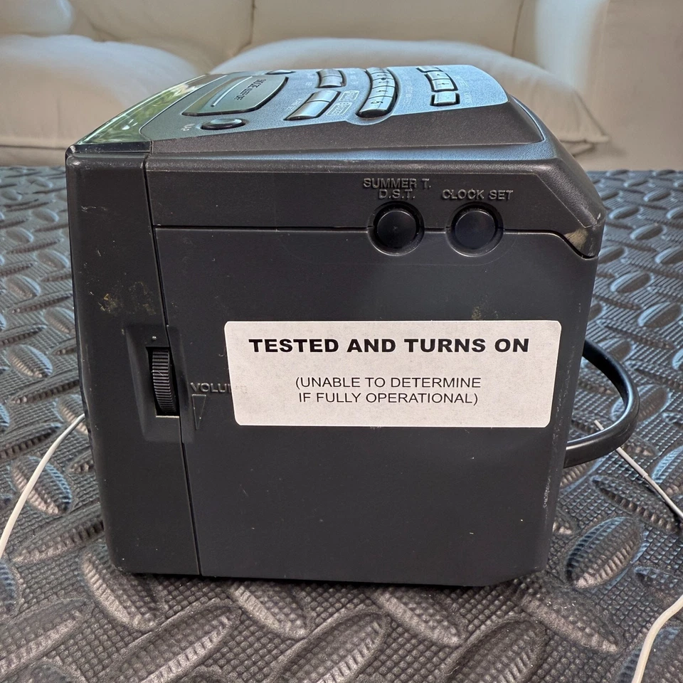 Vintage 1980s Sony Dream Machine Cube Alarm Clock AM/FM Radio ICF-C143 Working - Image 3 of 4