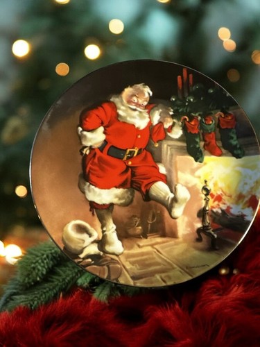 "Santa By the Fire" 🎅🏻 Edwin M. Knowles Collectors Plate 1989 Numbered • 8.5” - Picture 1 of 4