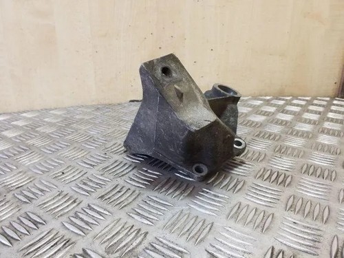 AUDI A6 Avant 4A, C4 Getriebehalter 4A0399114F 2.30 Petrol 98kw 1994 26208568