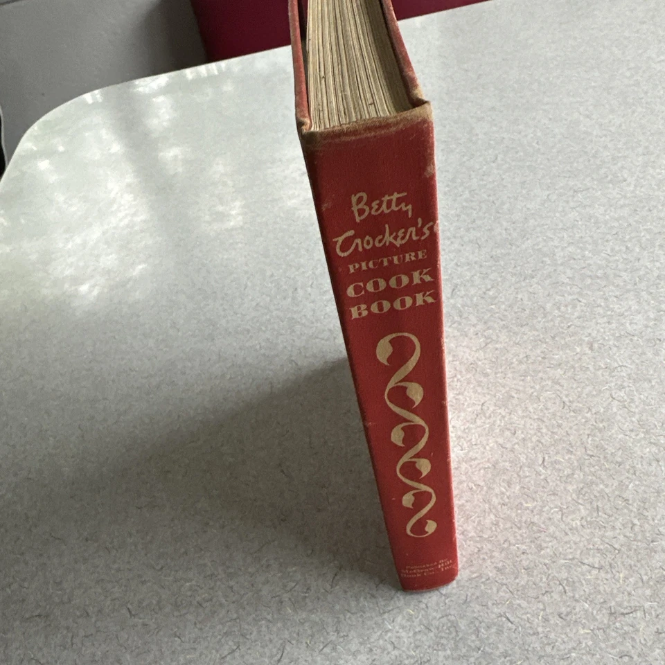 Betty Crocker's Picture Cook Book 1950 1st Edition 8th Printing - Image 3 of 4