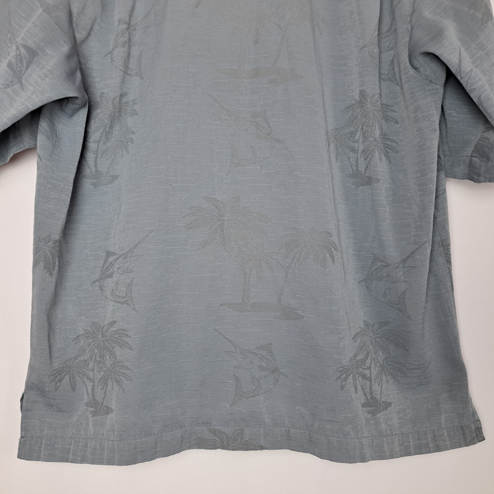 AFTCO Bluewater Hawaiian Shirt Mens Large Gray Button Up S/S Palm Trees Embossed