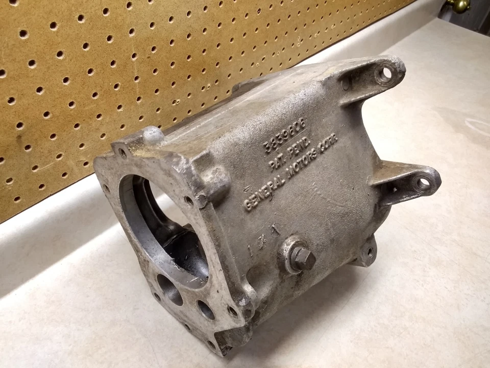 *RARO* Estuche Muncie # 3839606 usado de colección OEM GM 1963, VIN L, fecha P0807, Impala SS Foto 2 de 4