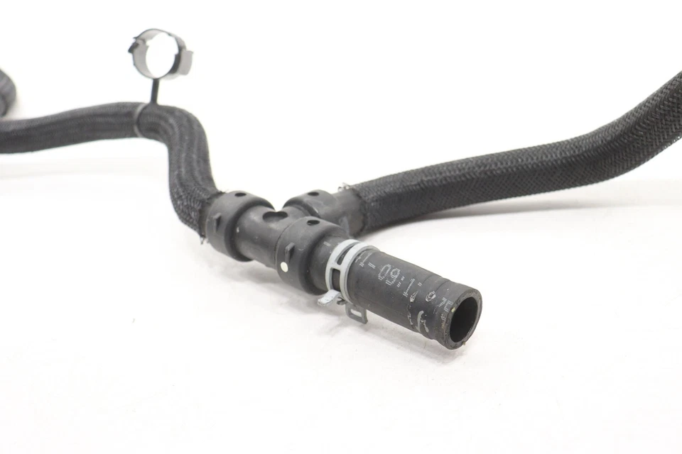 Ford Explorer 2020 manguera Foto 4 de 4