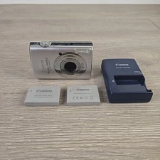 Canon PowerShot ELPH SD870 IS 8.0MP  Digital Camera w/ 2 Batteries Case, Charger