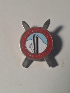 Vintage PICO PEAK SKI MOUNTAIN - PIN - RUTLAND, VERMONT - VG