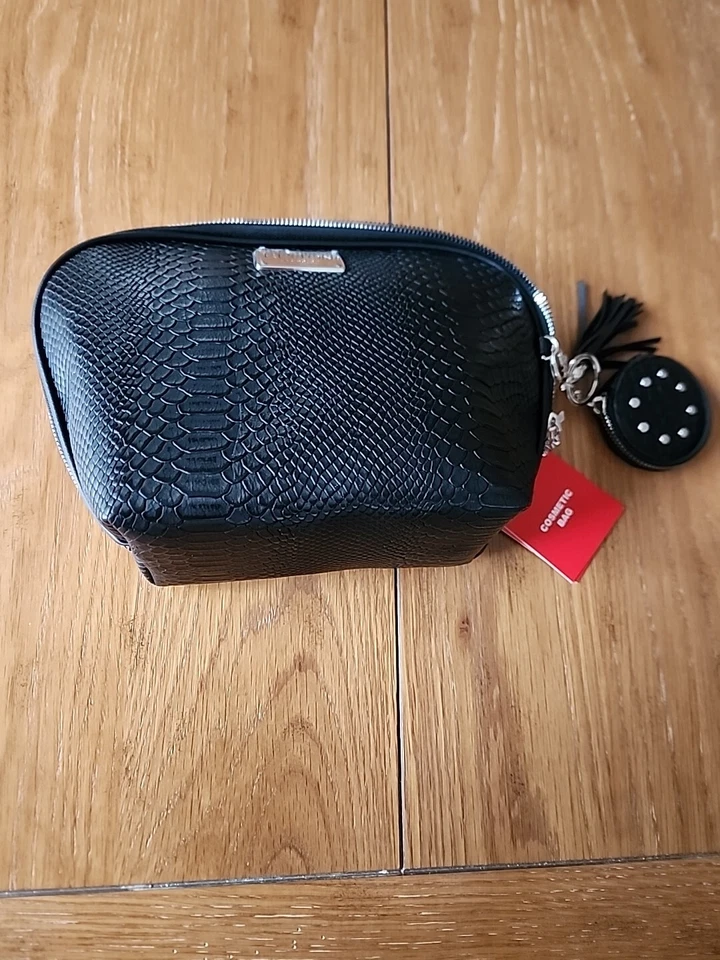 Makeup Bag Black By Revlon - Image 3 of 3