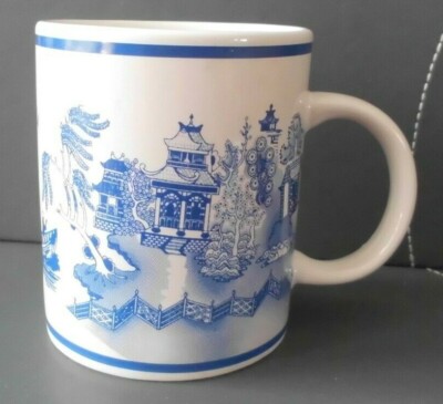 TRADE WINDS BLUE & WHITE DESIGN CHINESE / JAPANESE  CUP / MUG  3¾ INCHES (9.5CM)