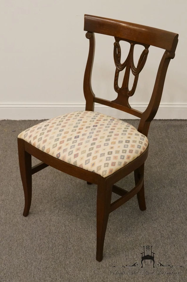 Silla auxiliar de comedor de caoba estilo federal de alta gama Foto 4 de 4