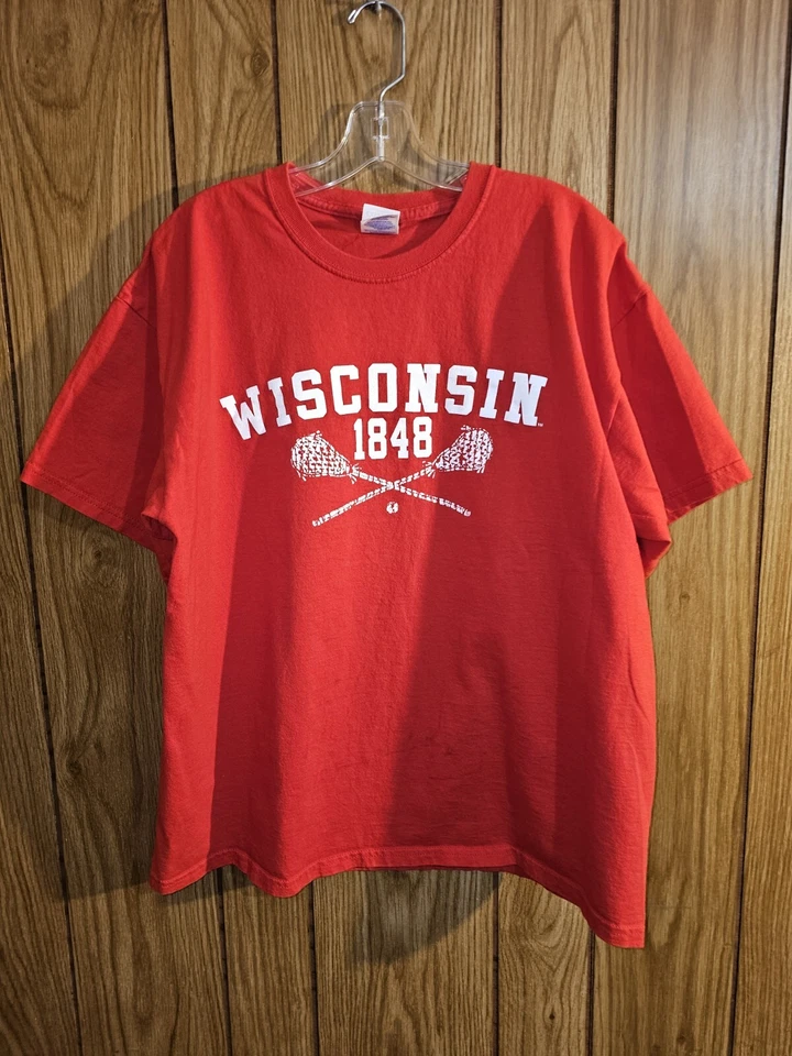 Camiseta de la Universidad de Wisconsin estilo antiguo XL para hombre roja con logotipo gráfico NCAA Foto 4 de 4