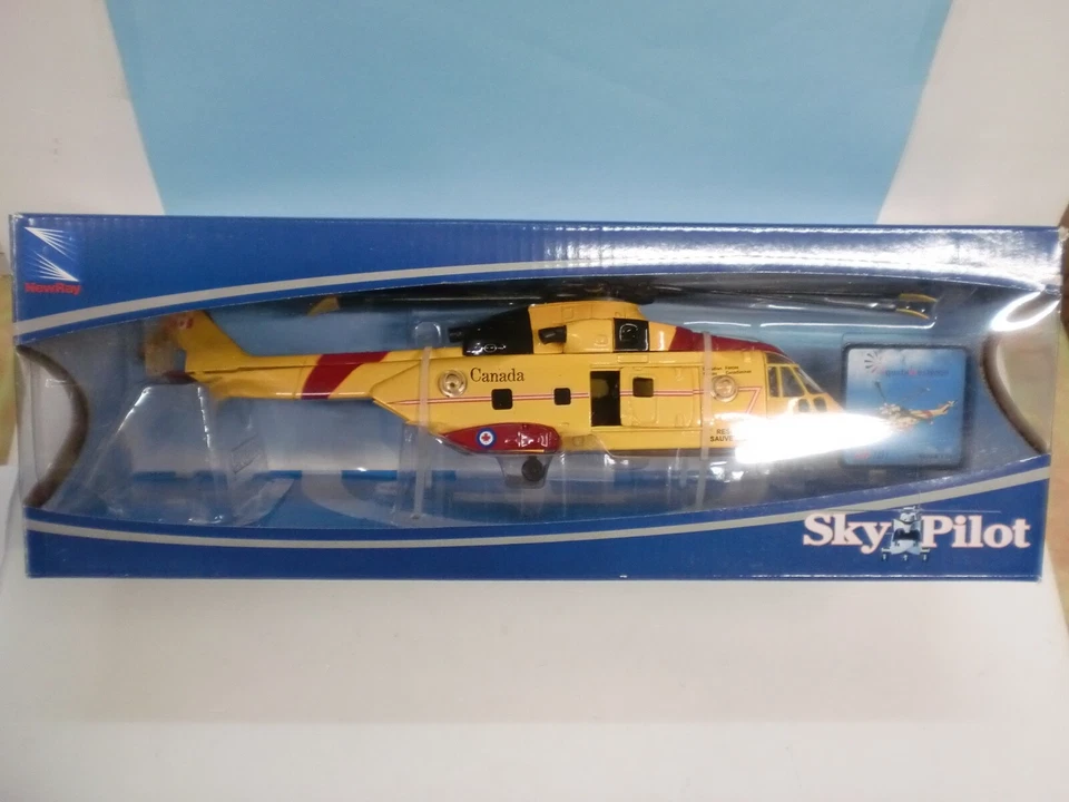 NEW RAY - ELICOTTERO AW 101 RESCUE CANADA - SKY PILOT 1/72 METAL - Immagine 2 di 2